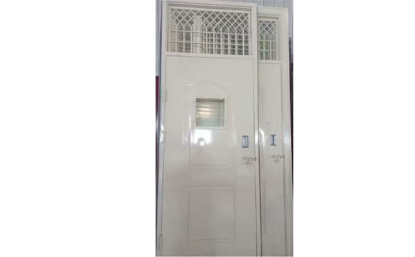 西宁学校教室门