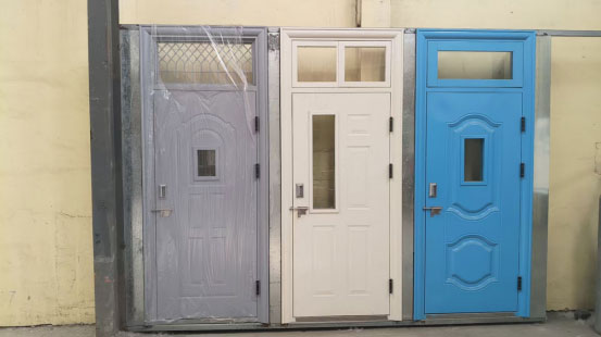 西宁学校教室门