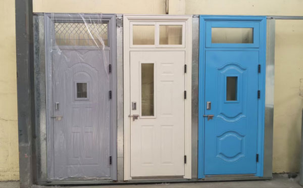 西宁学校教室门