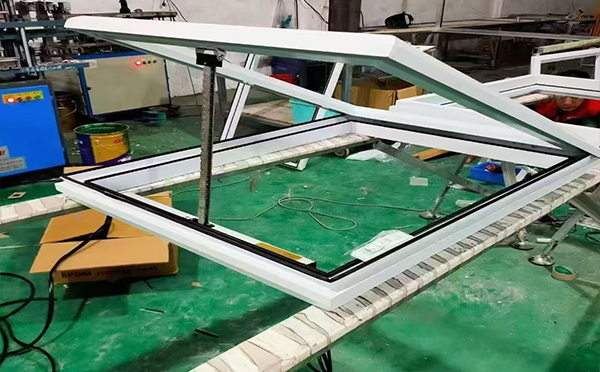 某地下车库出入口西宁排烟窗配置工程