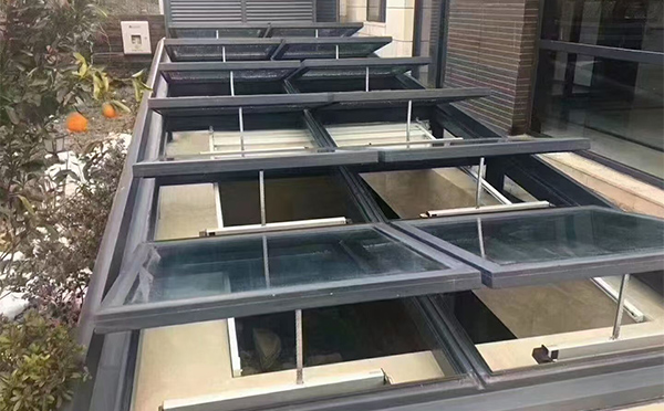 某轨道交通车辆维修车间西宁排烟窗应用