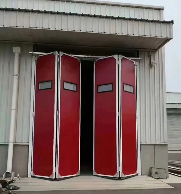 西宁工业折叠门在大型装配车间出入口的应用实例