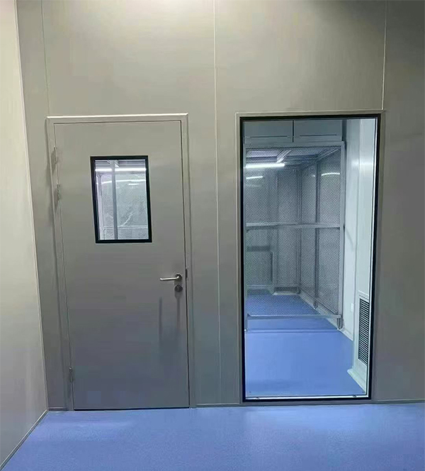 学校教学楼完成西宁防火门标准化安装